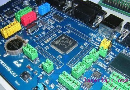 是什么讓汽車電子PCBA的激光焊接加工發(fā)展利好？