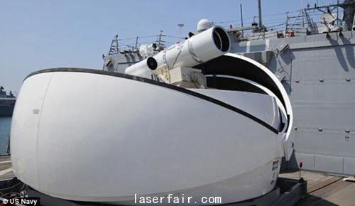 美國海軍周一的時候宣布將在軍艦上部署激光武器原型機，并在2014年將其送往中東。