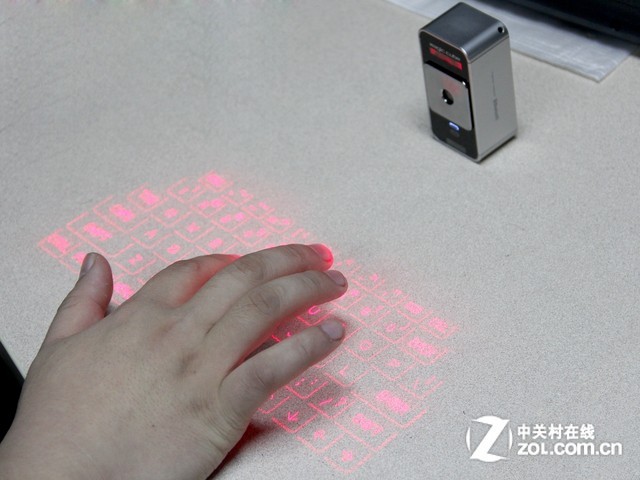 科技照亮生活 虛擬激光鍵盤(pán)的前世今生 別用太平洋的圖，，換成ZOL的吧 