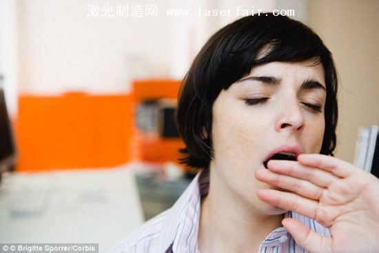 倒時(shí)差利器？激光或可重置生物鐘-